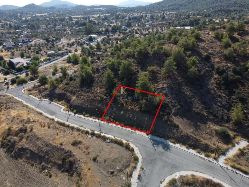 524m² Plot for Sale in Lythrodontas, Nicosia District