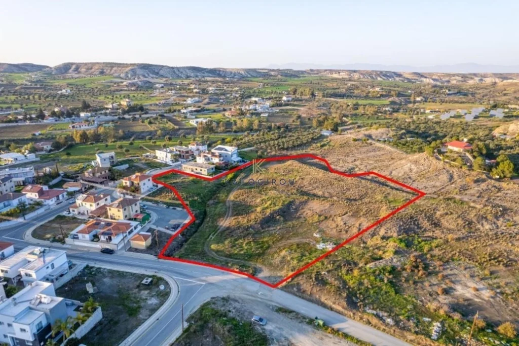 11,299m² Plot for Sale in Analiontas (Kataliontas), Nicosia District