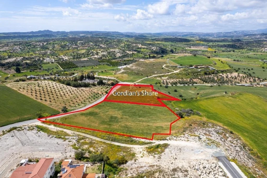 16,389m² Plot for Sale in Anafotida, Larnaca District