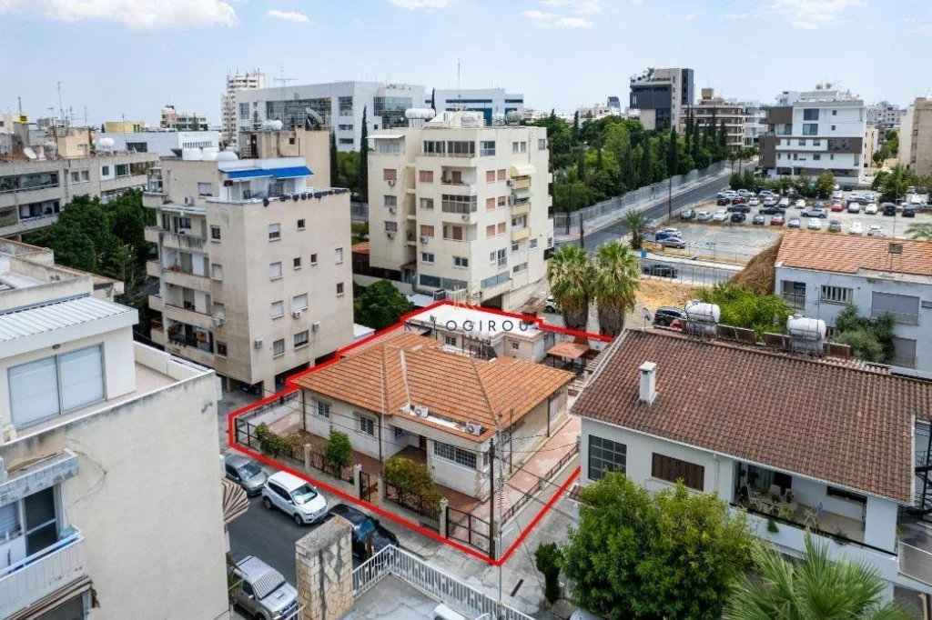 2 Bedroom House for Sale in Agioi Omologites, Nicosia District
