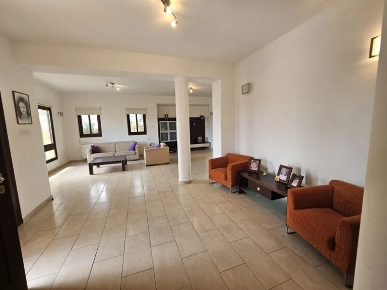 3 Bedroom House for Sale in Geroskipou, Paphos District