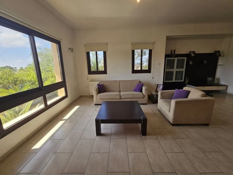 3 Bedroom House for Sale in Geroskipou, Paphos District