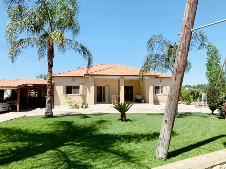 4 Bedroom House for Sale in Polemi, Paphos District