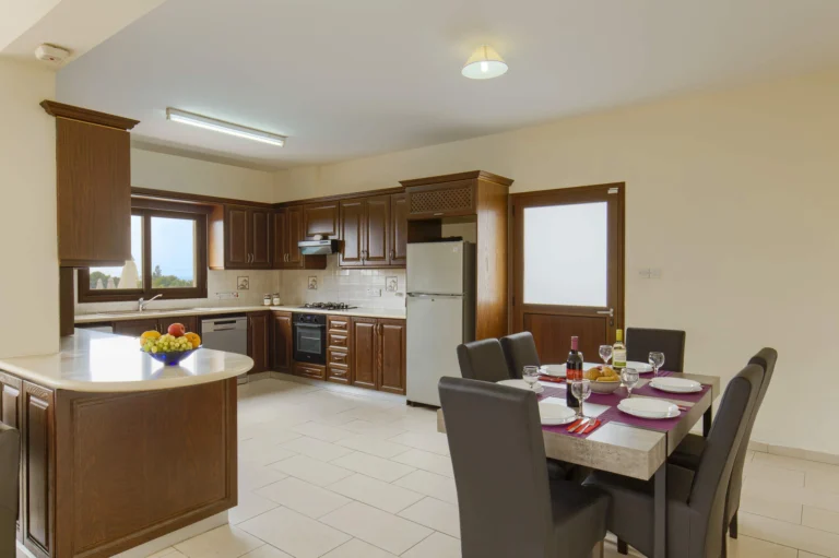 4 Bedroom House for Rent in Peyia, Paphos District