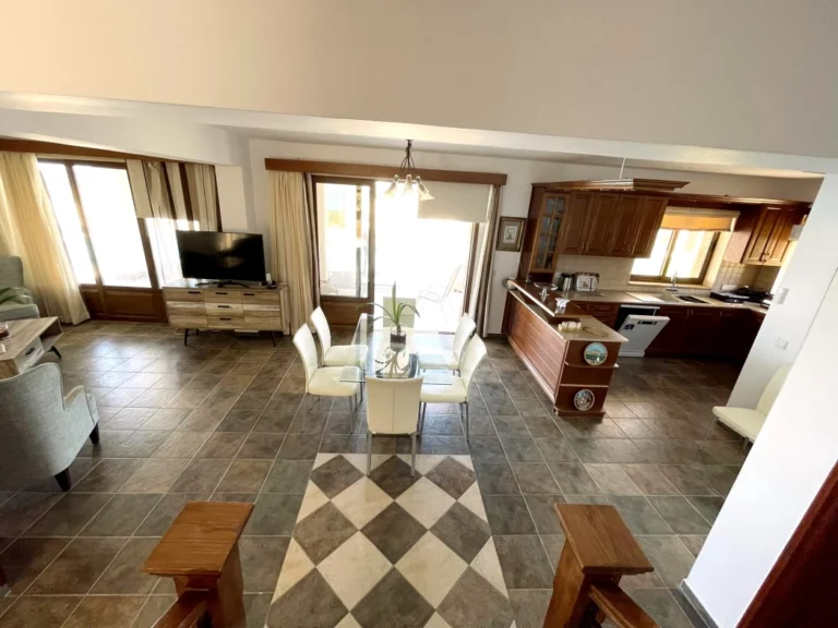 4 Bedroom House for Rent in Argaka, Paphos District
