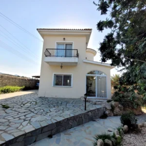 3 Bedroom House for Sale in Peyia, Paphos District