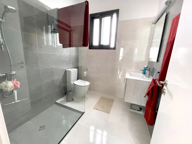 3 Bedroom House for Sale in Chlorakas, Paphos District