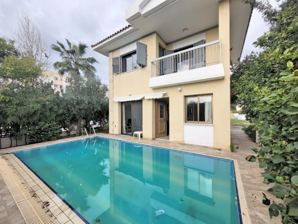 2 Bedroom House for Sale in Paphos – Universal