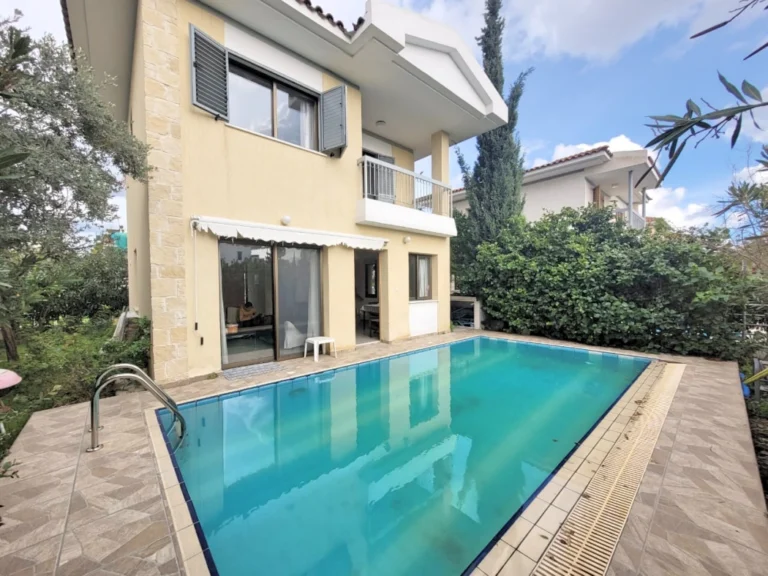 2 Bedroom House for Sale in Paphos – Universal