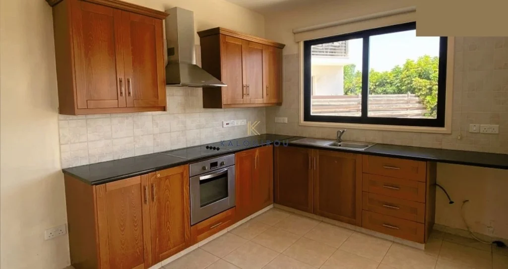 3 Bedroom House for Sale in Mazotos, Larnaca District