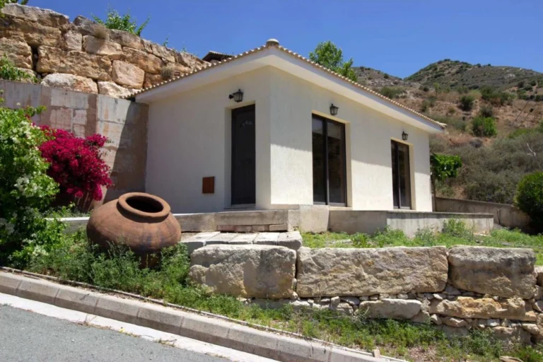 4 Bedroom House for Sale in Episkopi Lemesou, Paphos District