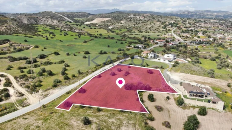 4,850m² Plot for Sale in Tochni, Larnaca District