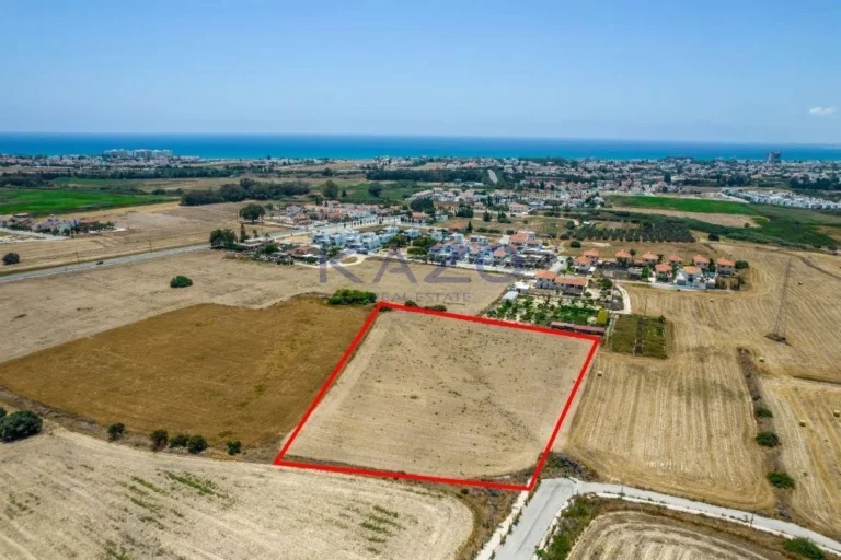 9,700m² Plot for Sale in Pyla, Larnaca District