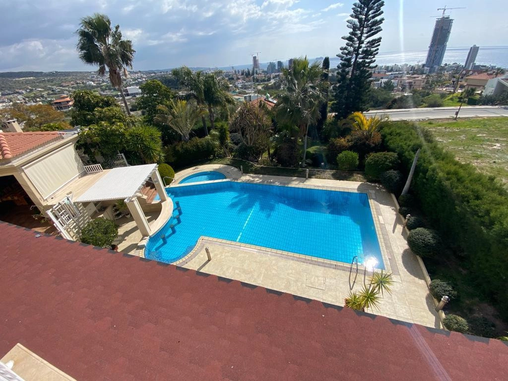 5 Bedroom House for Sale in Mouttagiaka, Limassol District