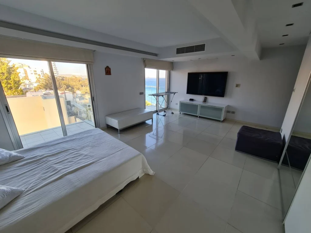 2 Bedroom Apartment for Sale in Agios Tychonas, Limassol District