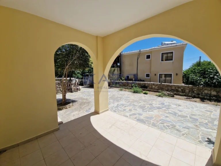 4 Bedroom House for Sale in Ineia, Paphos District