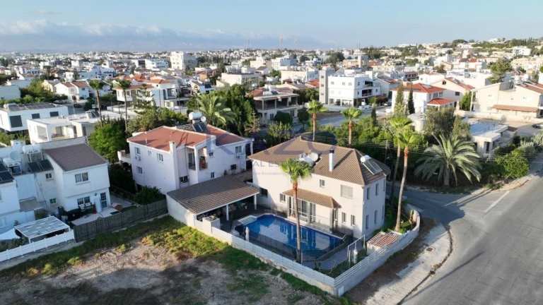 Cheap Houses and Villas for Sale Nicosia up to 600000 euro