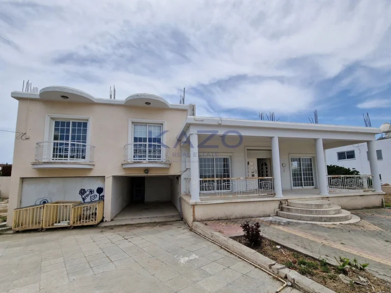 3 Bedroom House for Sale in Aradippou, Larnaca District