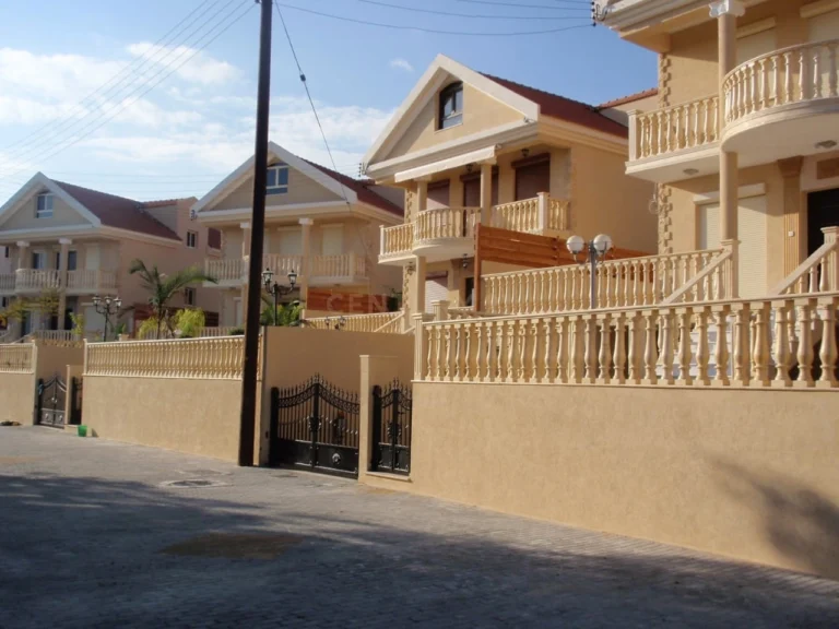 6+ Bedroom House for Sale in Germasogeia, Limassol District