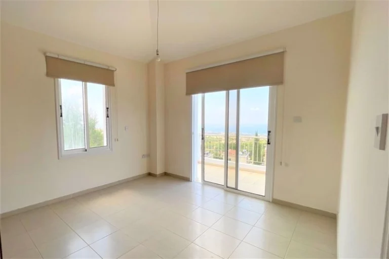 6+ Bedroom House for Sale in Tala, Paphos District