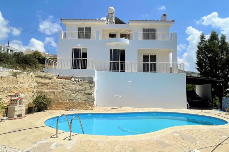 6+ Bedroom House for Sale in Tala, Paphos District