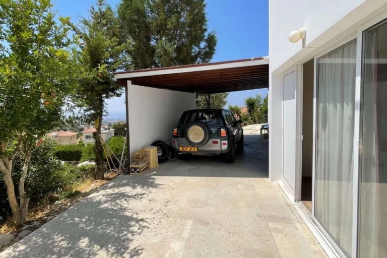 6+ Bedroom House for Sale in Tala, Paphos District