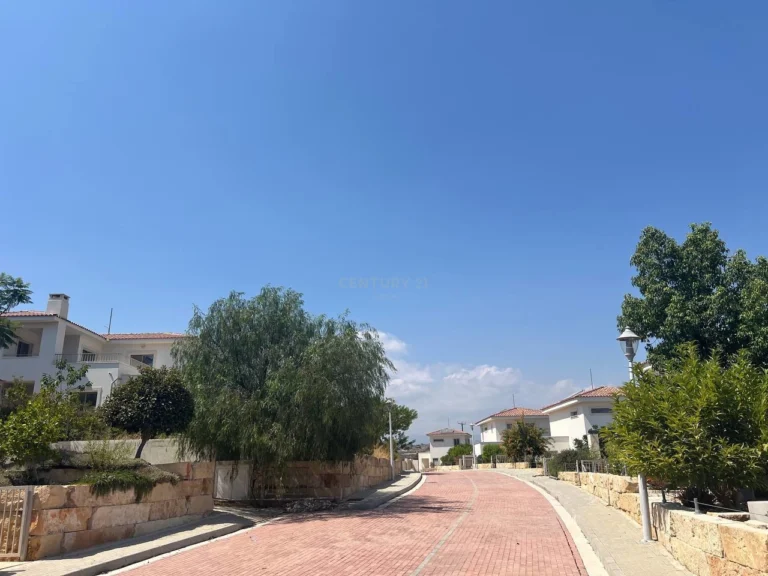 Cheap Houses and Villas for Sale Larnaca up to 500000 euro