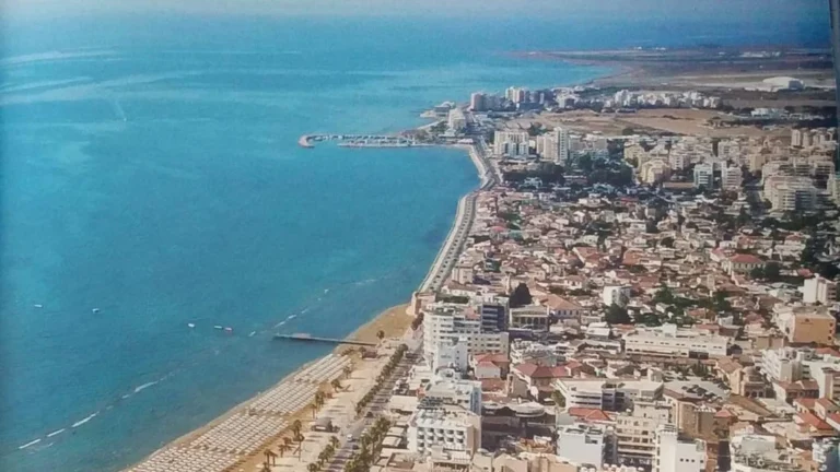 Controversy surrounding Mackenzie Beach properties