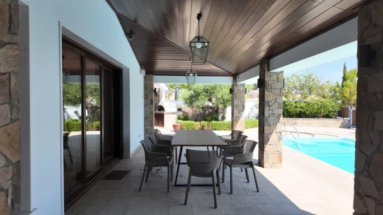 5 Bedroom House for Sale in Erimi, Limassol District