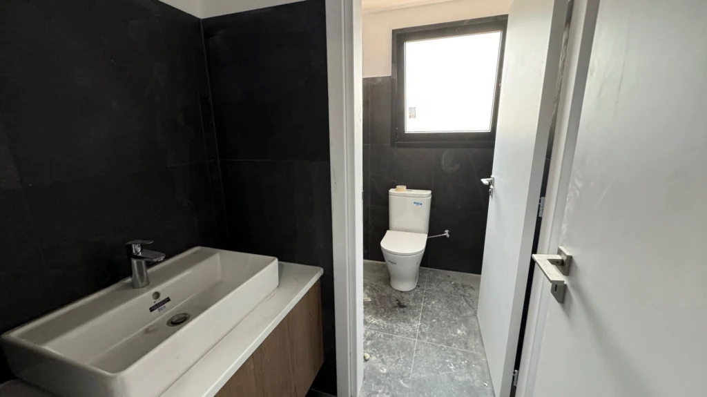 280m² Office for Rent in Limassol District
