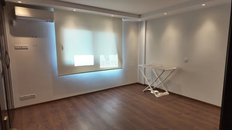5 Bedroom House for Sale in Erimi, Limassol District