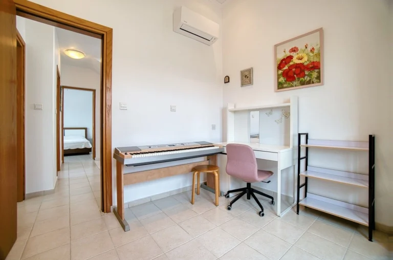 4 Bedroom House for Sale in Chlorakas, Paphos District