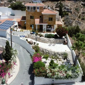 4 Bedroom House for Sale in Chlorakas, Paphos District