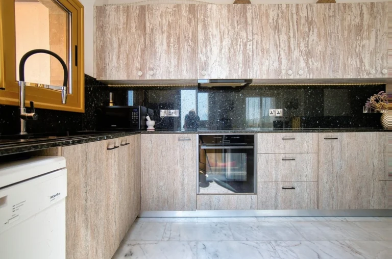 4 Bedroom House for Sale in Chlorakas, Paphos District