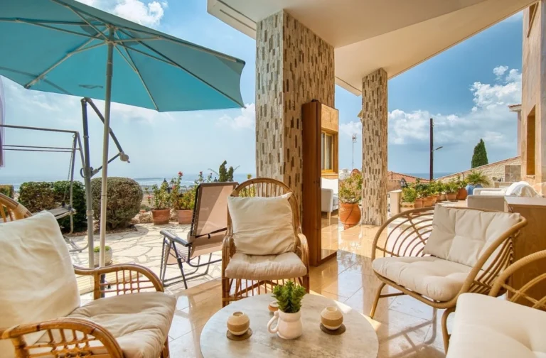4 Bedroom House for Sale in Chlorakas, Paphos District