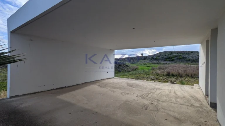 4 Bedroom House for Sale in Agia Varvara Lefkosias, Nicosia District