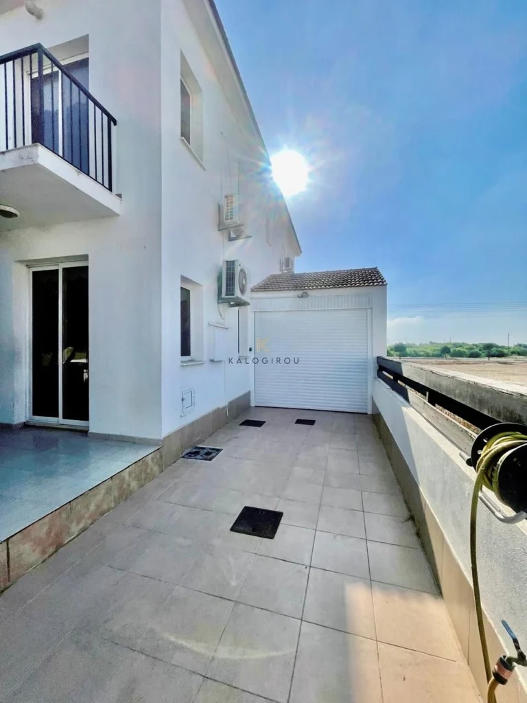 4 Bedroom House for Sale in Livadia Larnakas, Larnaca District