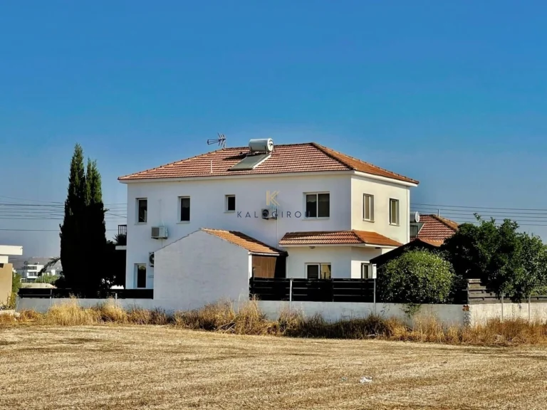4 Bedroom House for Sale in Livadia Larnakas, Larnaca District