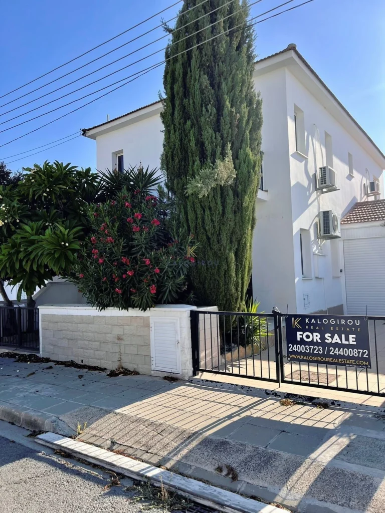 4 Bedroom House for Sale in Livadia Larnakas, Larnaca District