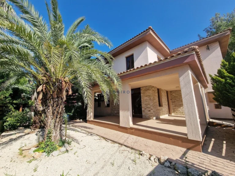 4 Bedroom House for Sale in Kynousa, Paphos District