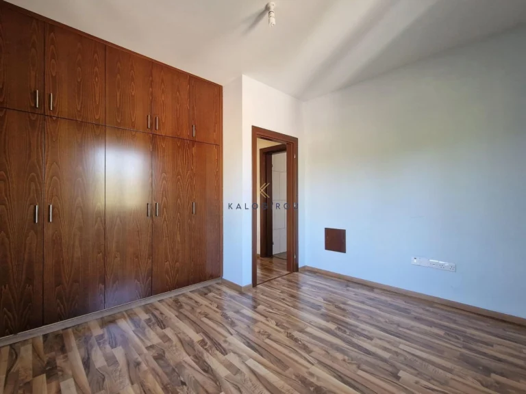 4 Bedroom House for Sale in Kynousa, Paphos District