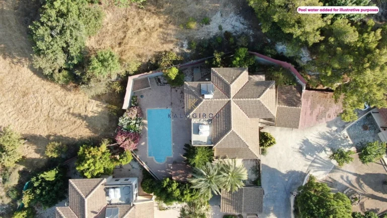 4 Bedroom House for Sale in Kynousa, Paphos District