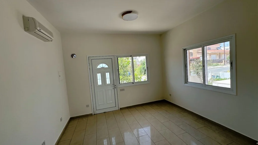 3 Bedroom House for Rent in Paphos – Universal