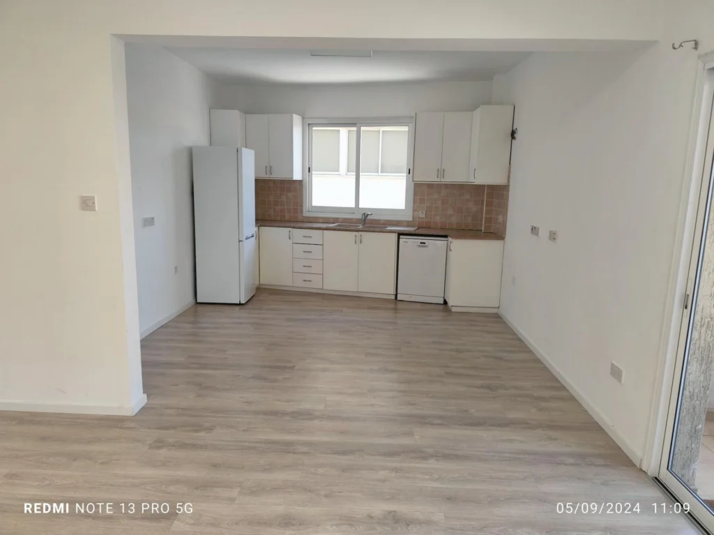 115m² Office for Rent in Limassol District