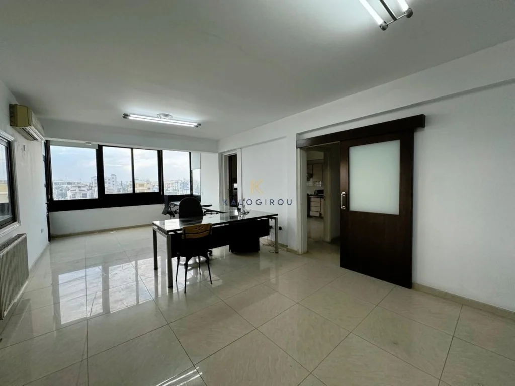 144m² Office for Rent in Larnaca District