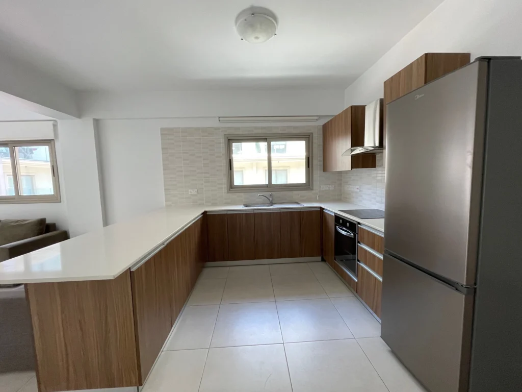 2 Bedroom Apartment for Rent in Larnaca – Finikoudes