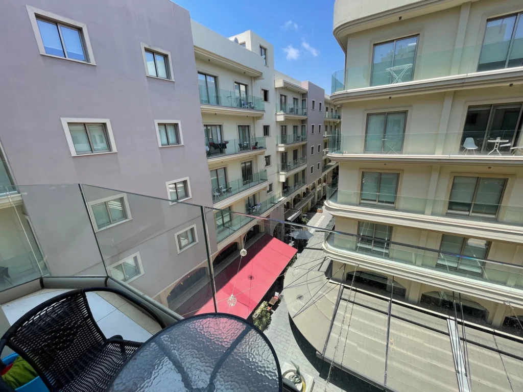 2 Bedroom Apartment for Rent in Larnaca – Finikoudes