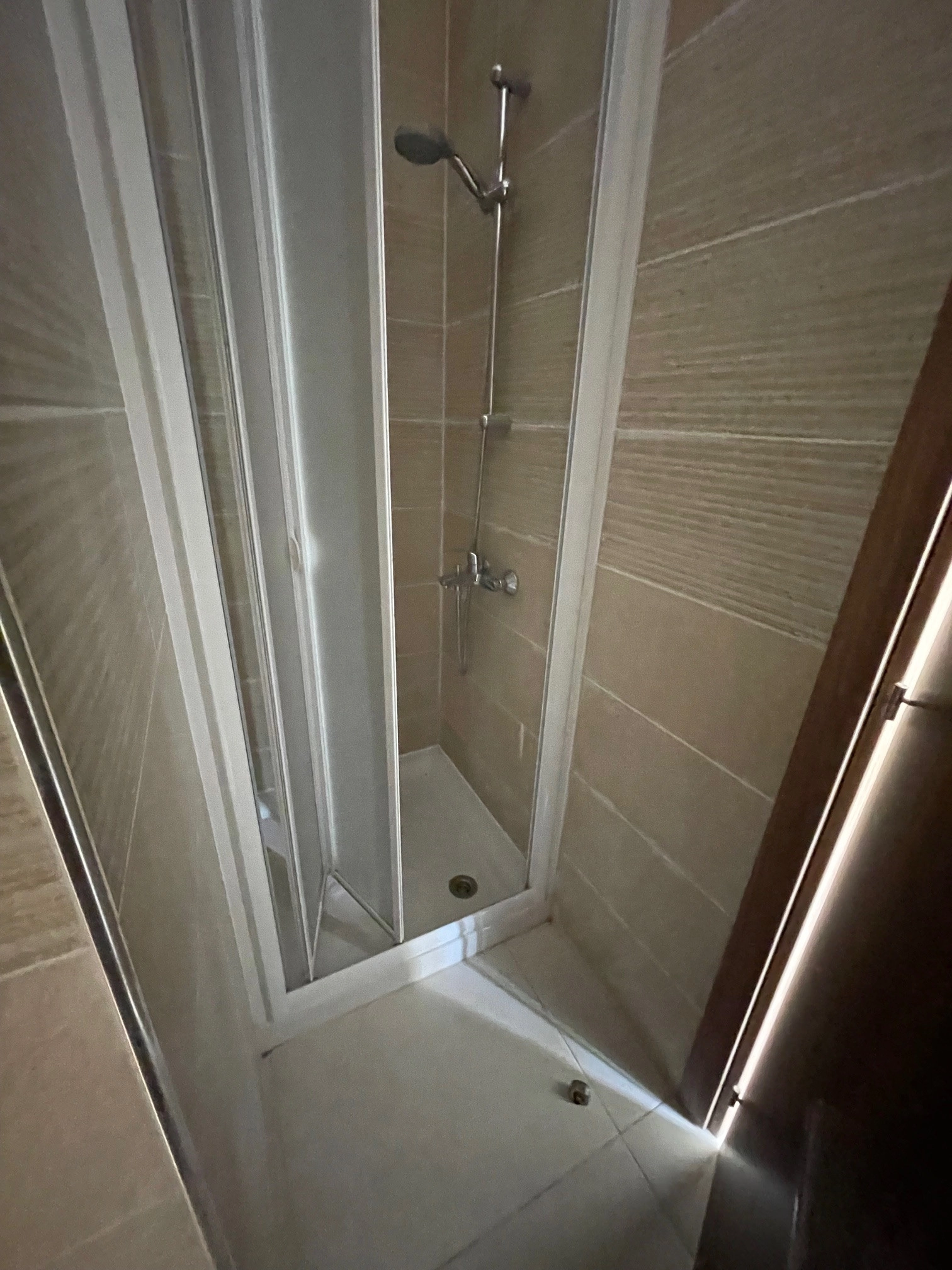 2 Bedroom Apartment for Rent in Larnaca – Finikoudes