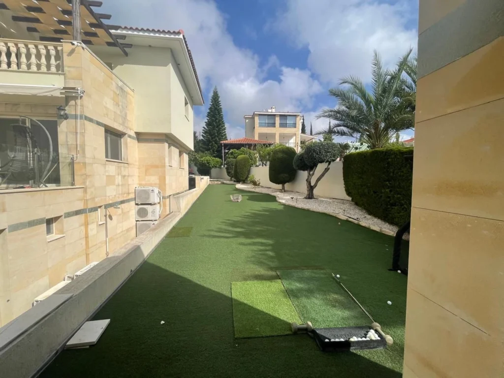 5 Bedroom House for Sale in Konia, Paphos District