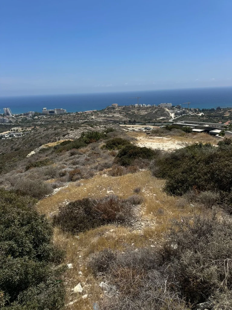 1,135m² Plot for Sale in Agios Tychonas, Limassol District